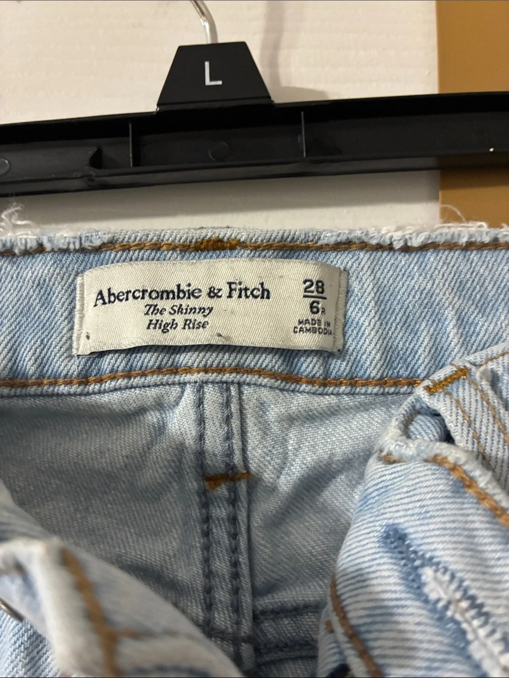 Abercrombie & Fitch - the skinny high rise women’s jeans - Picture 2 of 3